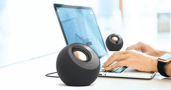 Creative Pebble V3 Luidspreker voor PC en laptops (Zwart) - Bluetooth 5.0, AUX, USB-C met meegeleverde USB-C naar USB-A converter