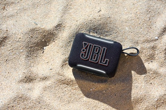 JBL Go 5 - Draadloze Bluetooth Mini Speaker – Voor Onderweg en Thuis – Sfeerverlichting - Draadloos Muziek Box – Boxje - 10 uur - IP68 - Waterdicht - Zwart