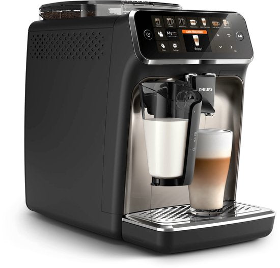 Philips 5400 Series - Espressomachine - 12 Verschillende Dranken - LatteGo Melksysteem - Keramische molen - AquaClean Filter - Volautomatisch - Zwart & Zilver - Koffiemachine met bonen - EP5447/90