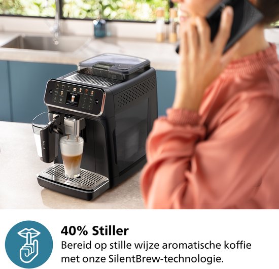 Philips 5500 Series - Espressomachine - 20 Warme & Koude Dranken - LatteGo Melksysteem - 40% Stiller - QuickStart - AquaClean Filter - Volautomatisch - Zwart - Koffiemachine met bonen - EP5541/50