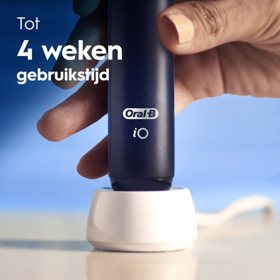 Oral-B iO2 Night Black Elektrische Tandenborstel - 1 Opzetborstel - 1 Reisetui