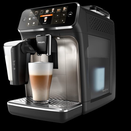Philips 5400 Series - Espressomachine - 12 Verschillende Dranken - LatteGo Melksysteem - Keramische molen - AquaClean Filter - Volautomatisch - Zwart & Zilver - Koffiemachine met bonen - EP5447/90